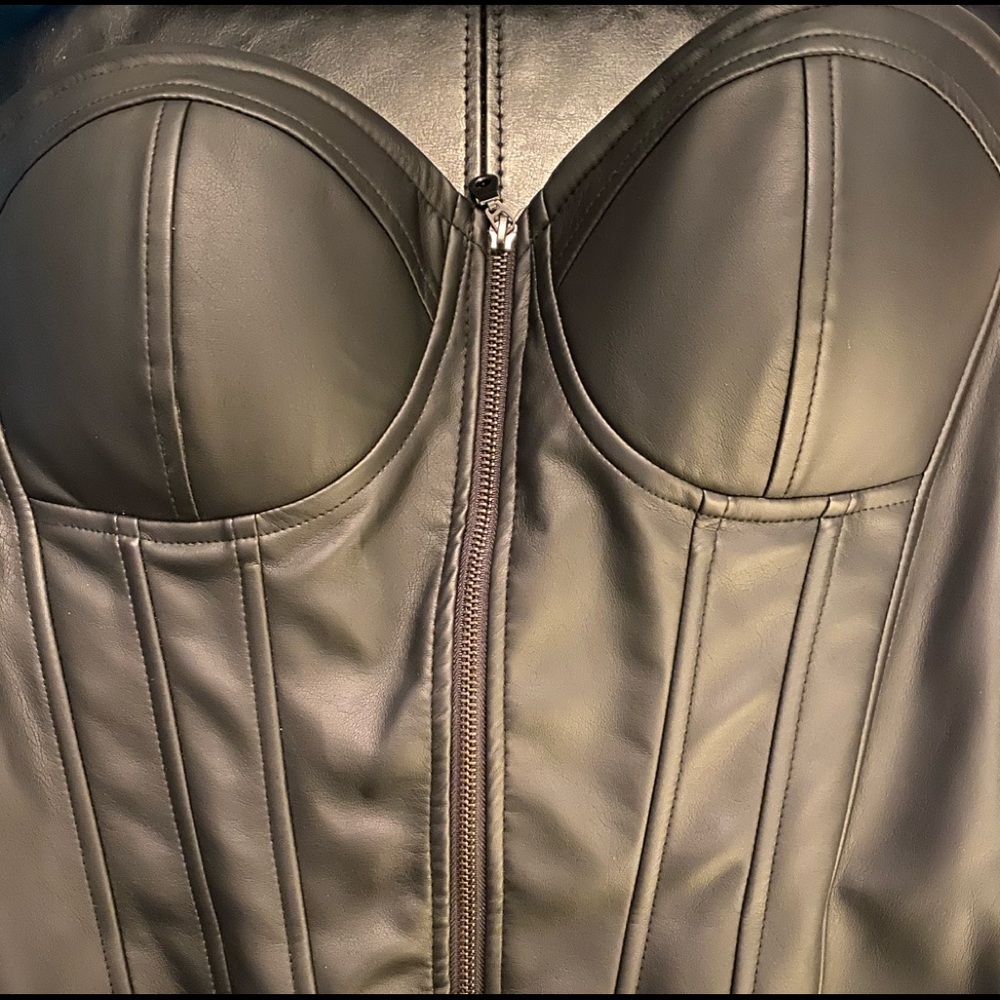 Torrid corset - bones bustier  size “0” Black